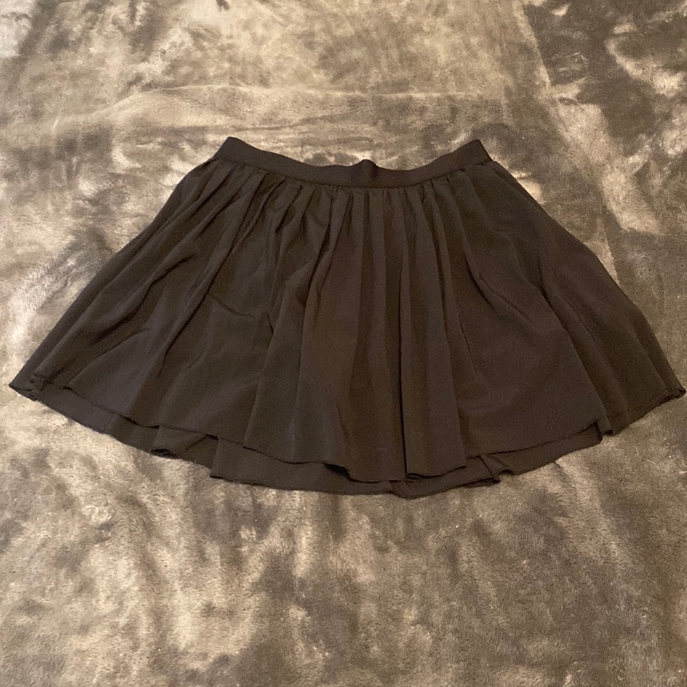 Gilly Hicks Go Woven Pleated Skortie